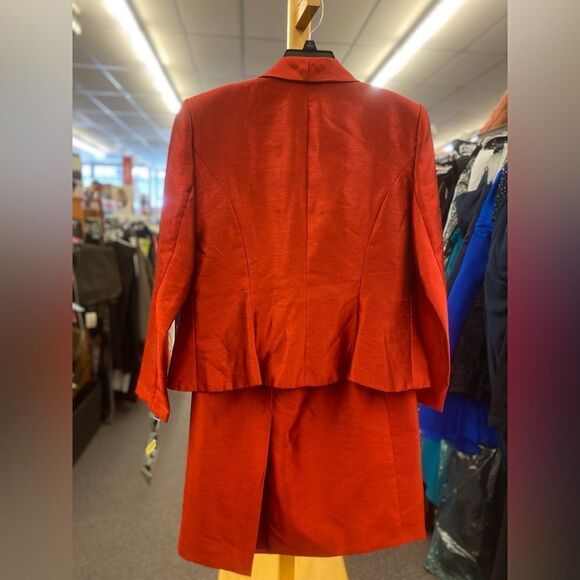 Alex Evening Sz.14 Red Lined Suit NEW - Picture 2 of 7